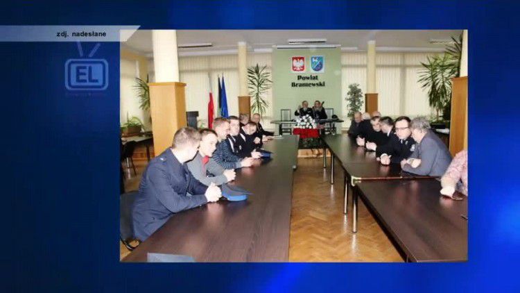 flesz_staznicy_ochotnicy_na_obradach.mp4