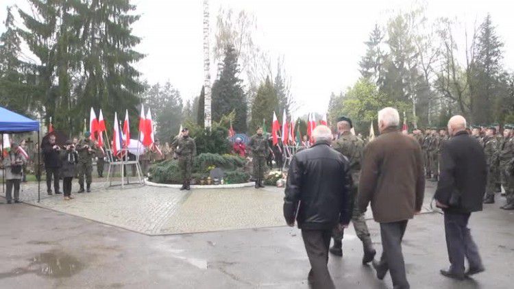 uczcili_pamiec_ofiar_mordu_katynskiego.mp4