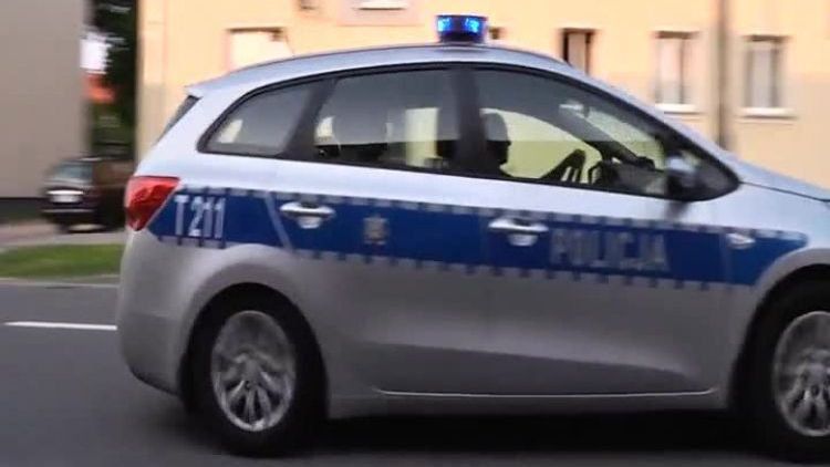 zaatakowal_policjantke.mp4