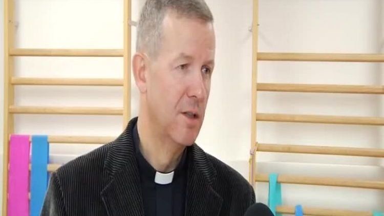 figura_jezusa_znaleziona_na_smietniku.mp4