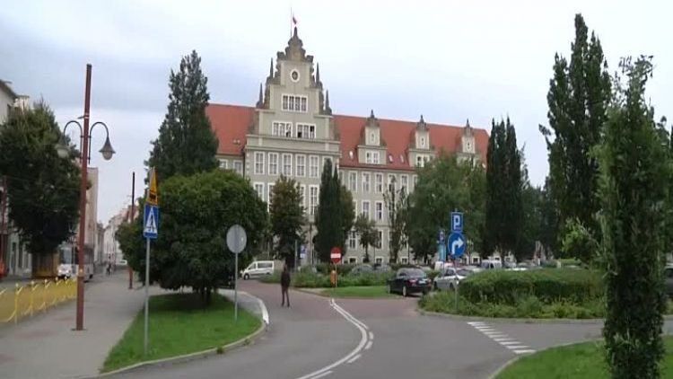 nozownik_stanie_przd_sadem.mp4