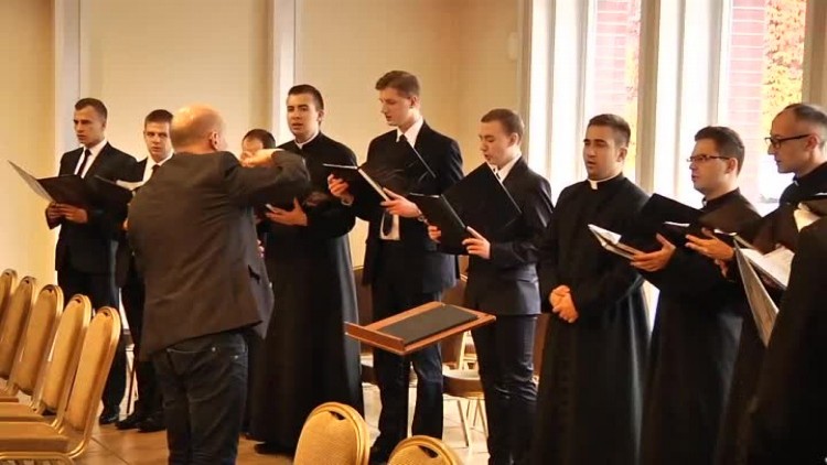 ilu_studentow_rozpoczelo_nauke_w_seminarium.mp4