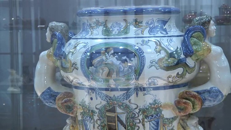 ceramika_kadynska_opuszcza_muzeum.mp4
