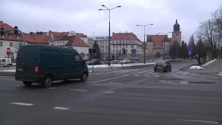 jesienia_pojedziemy_tramwajem_przez_12_lutego.mp4
