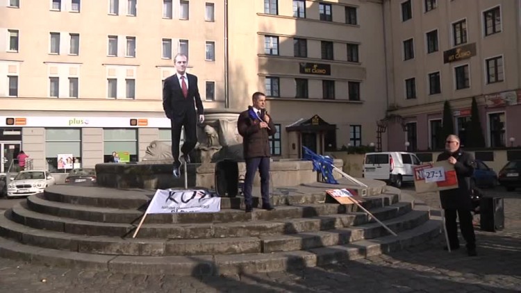 swietowali_zwyciestwo_tuska.mp4