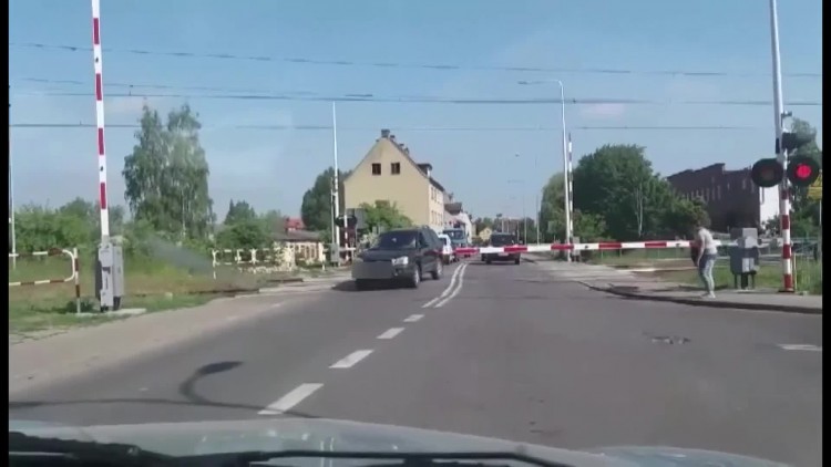 przejazd_kolejowy.mp4