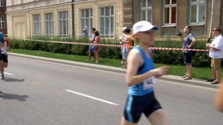 flesz_utrudnienia_podczas_biegu.mp4