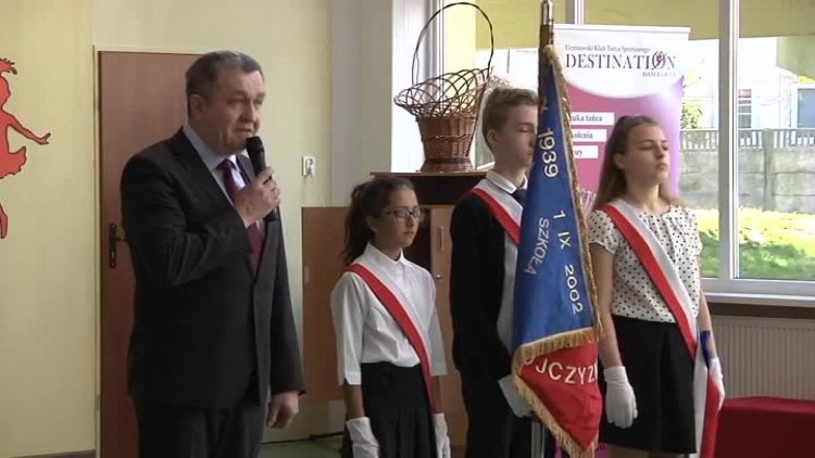 dziewietnastka_bedzie_szkola_dwujezyczna.mp4