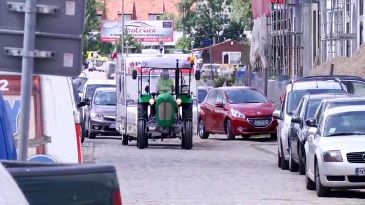 2017_06_27_traktorem_przez_polske.mp4