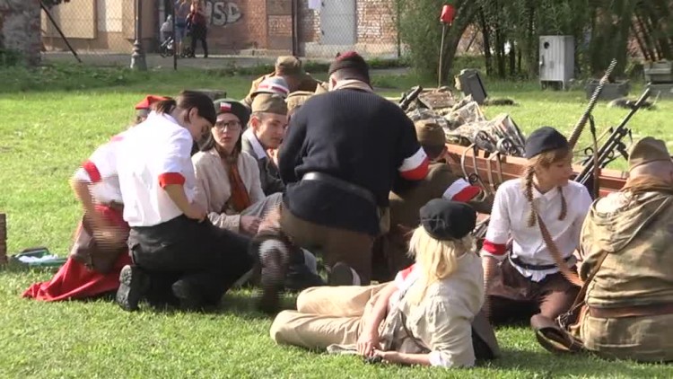 powstanie_warszawskie_w_elblagu.mp4