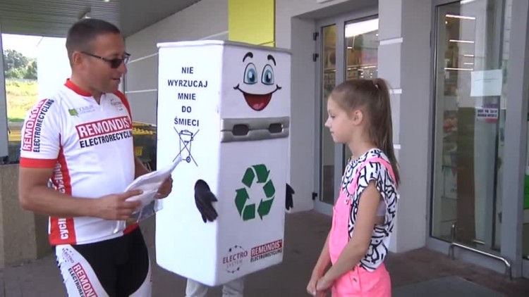 recyclingowa_lodzia.mp4