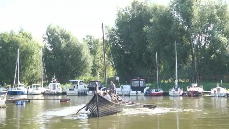 historyczna_lodz_znow_na_rzece_elblag.mp4