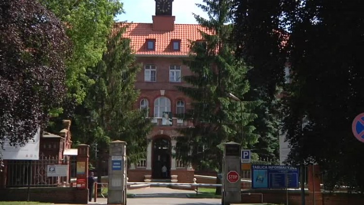 szpital_w_elblagu_czeka_remont.mp4