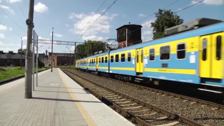nowy_rozklad_jazdy_pociagow.mp4