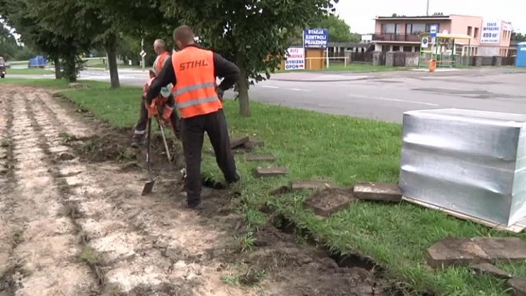 nowy_chodnik_na_odrodzenia.mp4