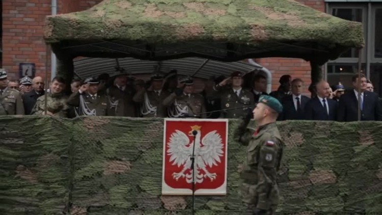 dowodztwo_16_pdz_przenosi_sie_na_mazowsze.mp4
