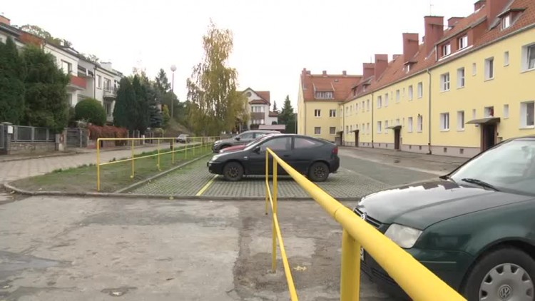 twoje_podworko_z_dofinansowaniem_od_miasta.mp4