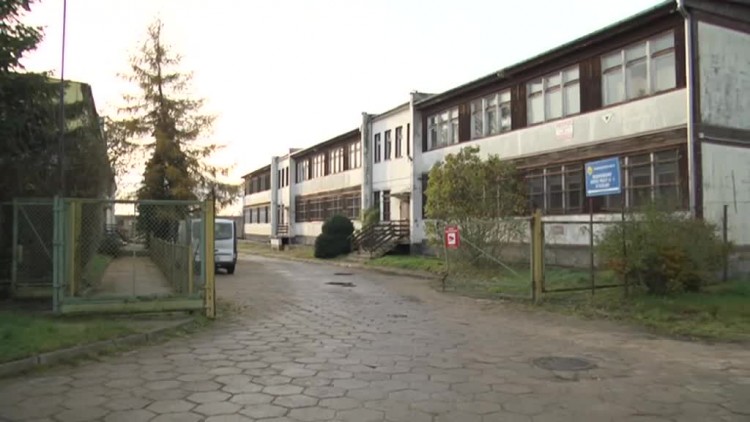 policja_i_ohp_beda_w_koszarach.mp4