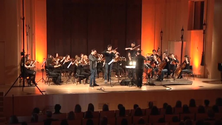 elblaska_orkiestra_zagra_z_marcinem_wyrostkiem.mp4