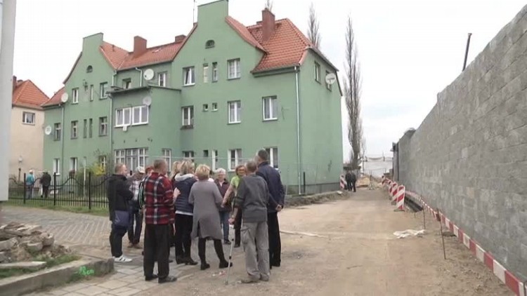 politycy_pis_interweniuja_wiadukt.mp4