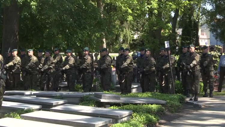 73_lata_temu_zakonczyla_sie_wojna.mp4