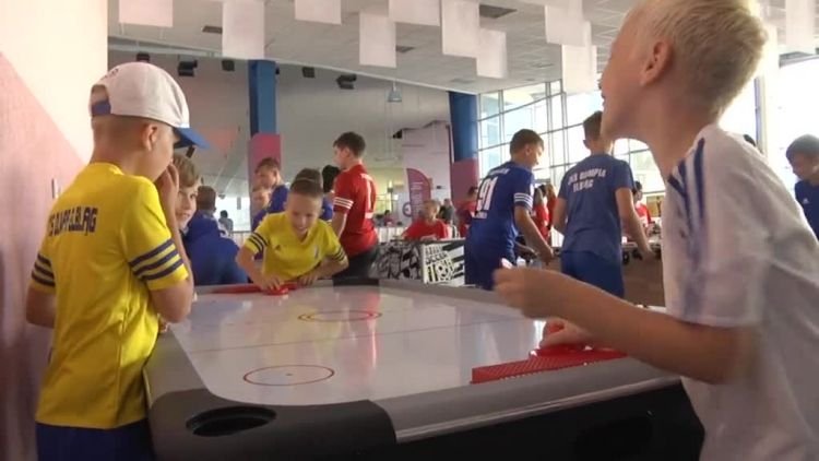 sportowe_emocje_w_elblaskiej_strefie_kibica.mp4