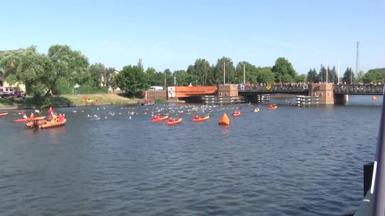triathlonisci_z_calej_polski_zagoscili_w_elblagu.mp4