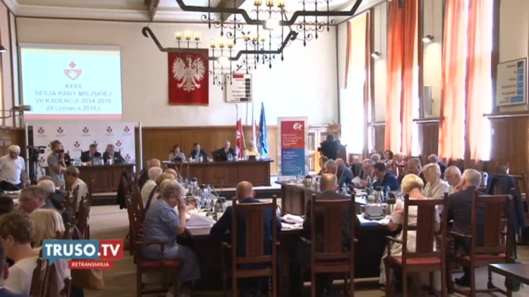 prezydent_elblaga_bedzie_zarabial_mniej.mp4