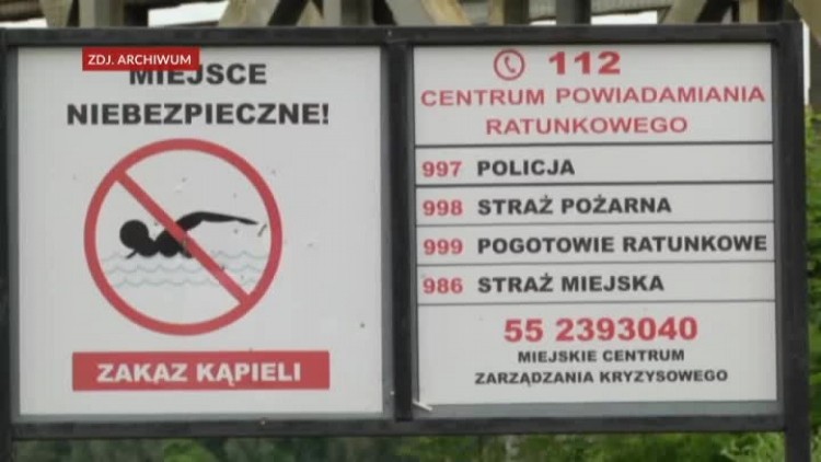 zimny_prysznic_dla_chcacych_korzystac_z_rzeki_elblag.mp4