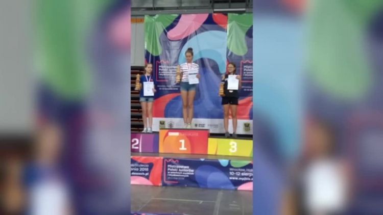 lidka_z_medalami.mp4