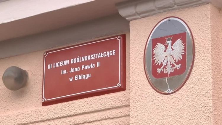 zamiast_szkoly_beda_mieszkania.mp4