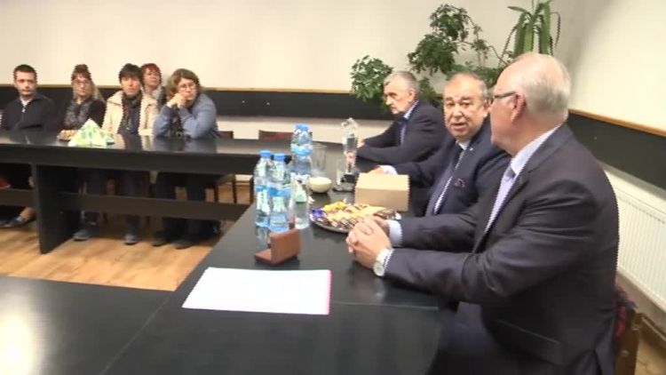 wilk_odwiedzil_elsin.mp4