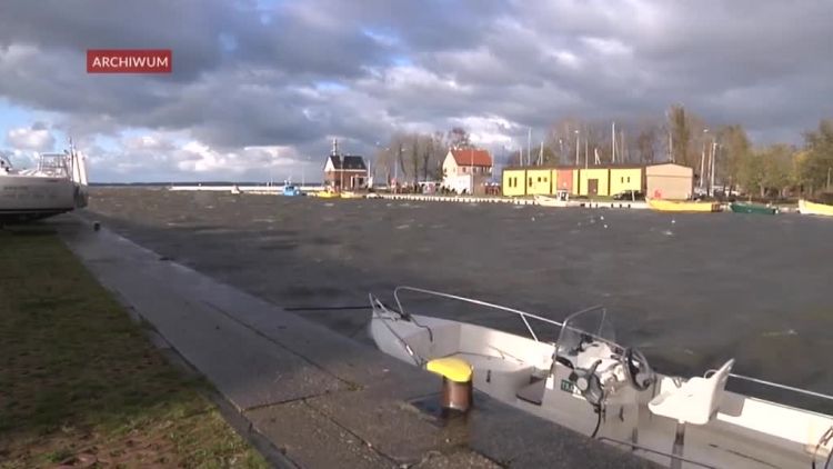 wstrzymana_zegluga_na_zalewie.mp4