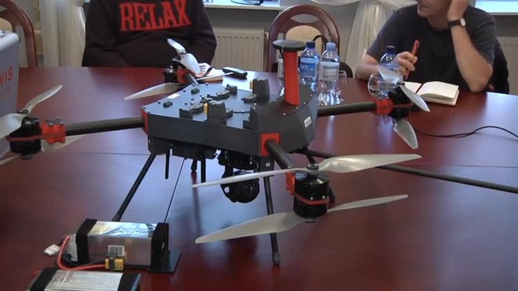 zbadaja_jakosc_powietrza_z_gory.mp4