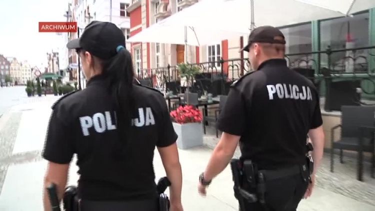 policjanci_choruja.mp4