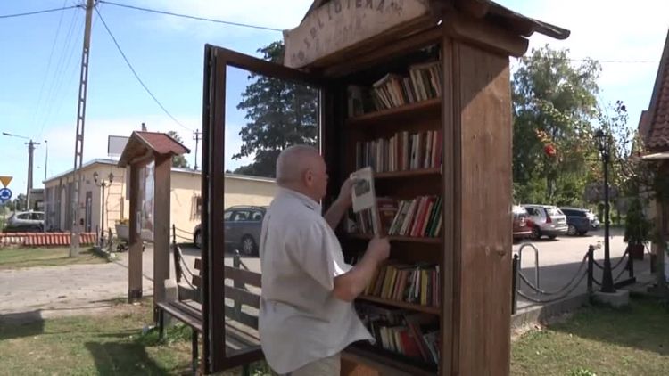 mala_darmowa_biblioteka_w_suchaczu.mp4