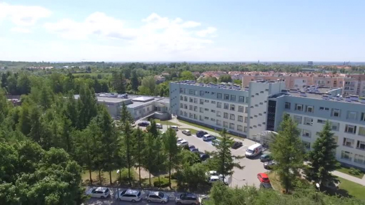 kompleksowe_leczenie_onkologiczne_w_jednym_miejscu_ynlhns0fq9co0o_.mp4