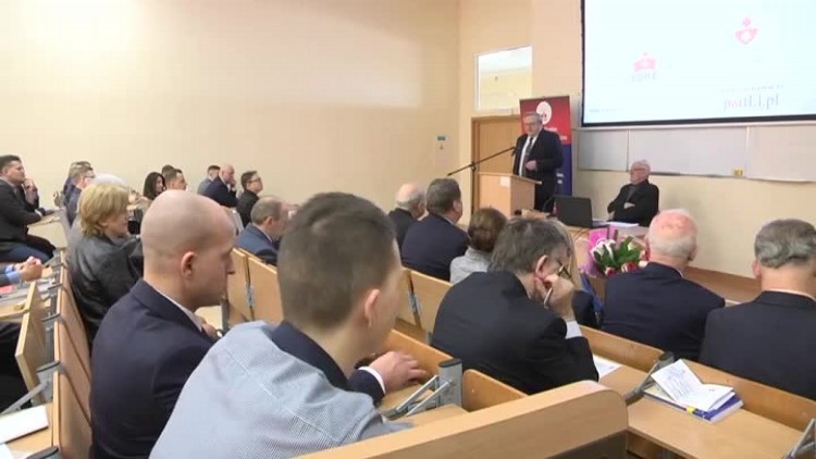 rozmawiali_o_bezpieczenstwie.mp4