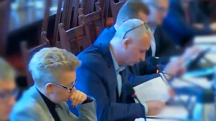 rada_miejska_movie_odc4_poprawny.mp4
