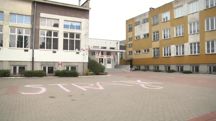 trwa_strajk_nauczycieli.mp4