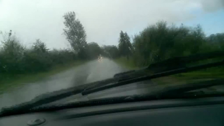 ostrzezenia_przed_burzami_z_gradem.mp4