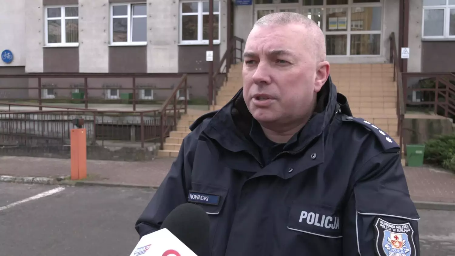policja-nowy-radiowoz-95d2172.mp4