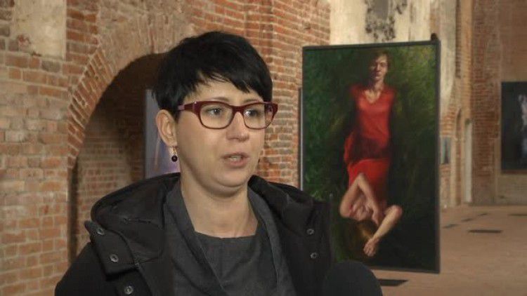 media-materialy_wideo-2016-marzec-02-kobieca_wystawa