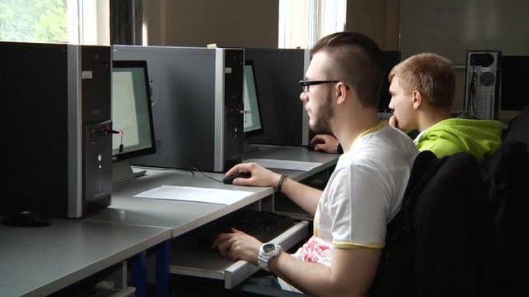 media-materialy_wideo-2016-marzec-03-136mln_na_praktyki