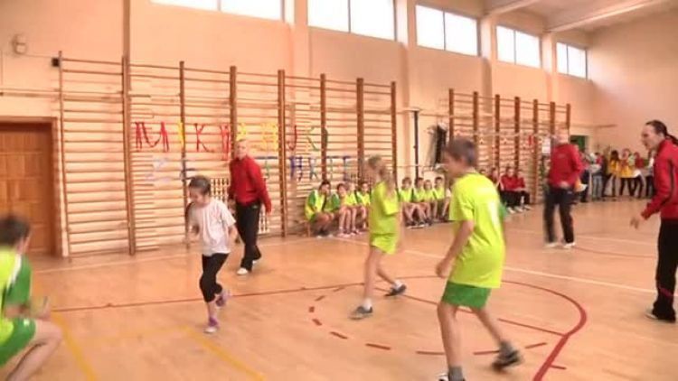 mikolaj_w_szkole_podstawowej.mp4